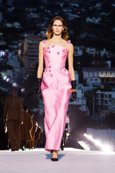 Look 64